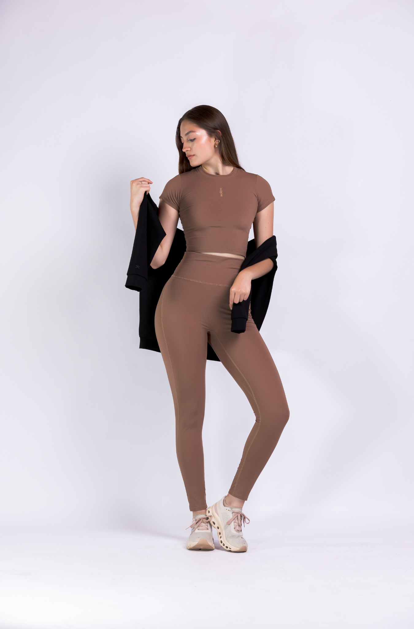 RISE TOP – Crop top deportivo athleisure con tecnología LYCRA®