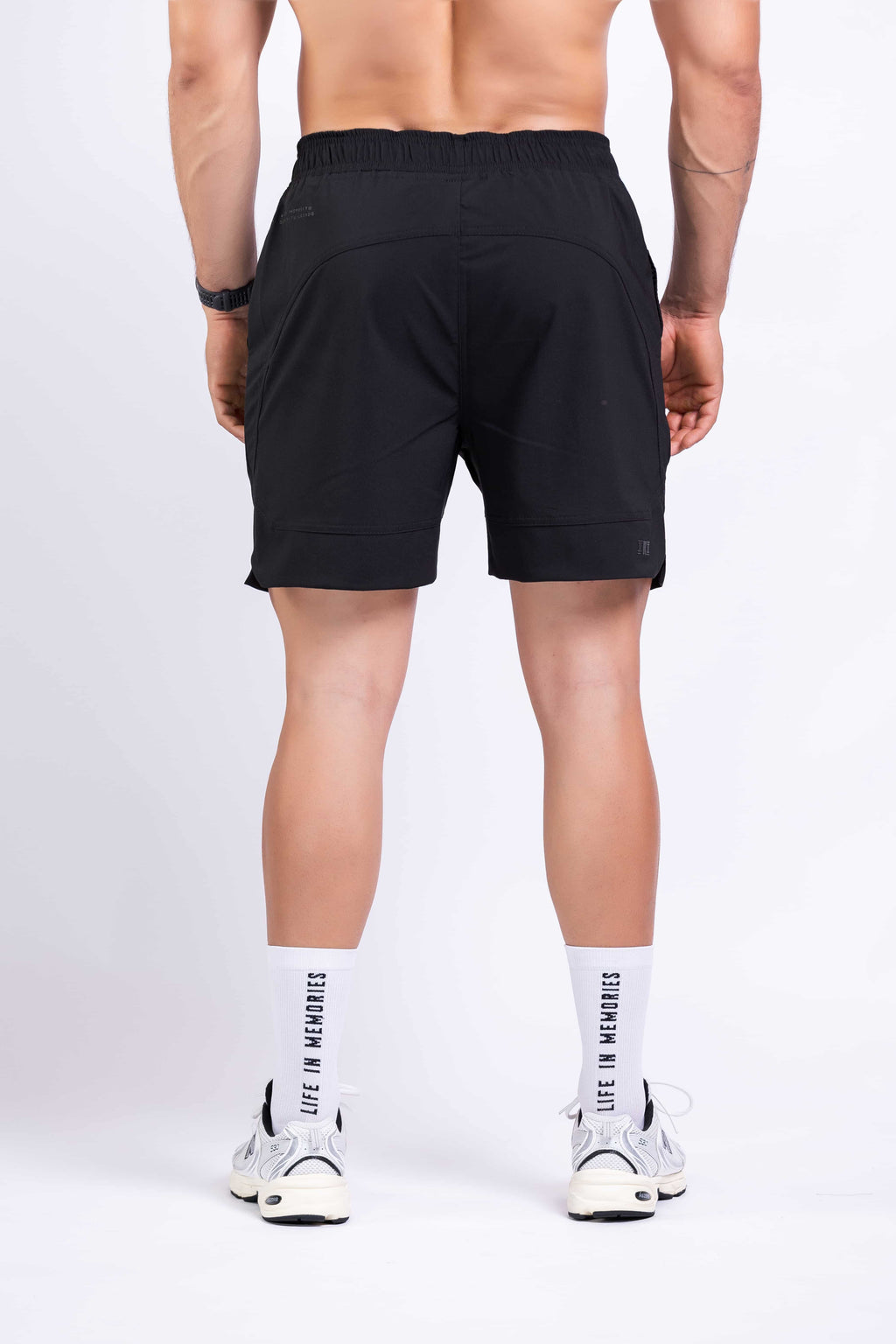 LEGACY SHORT - Pantaloneta deportiva athleisure para hombre.